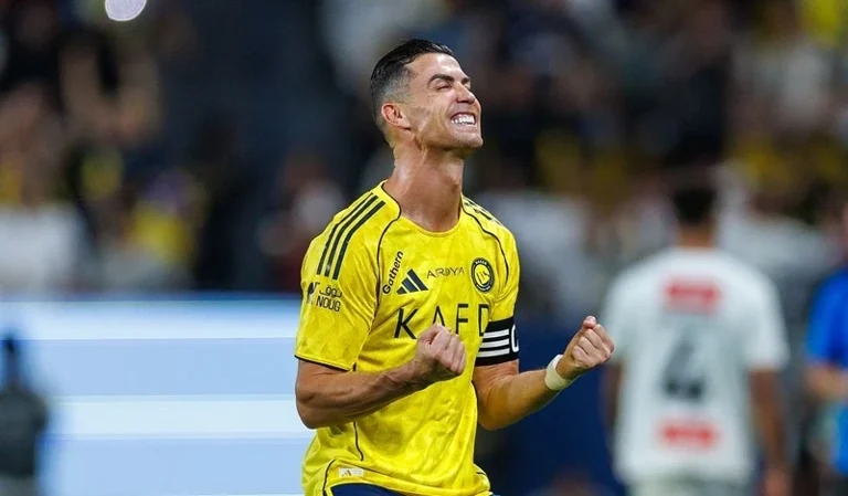 Ronaldo đưa Al Nassr vào bán kết Cúp C2 châu Á: Dấu ấn vĩ đại của CR7