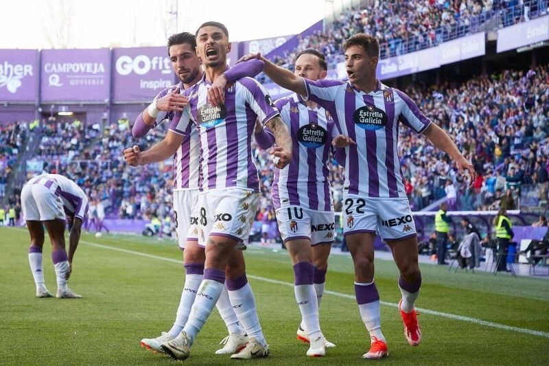 Soi kèo Almeria vs Valladolid